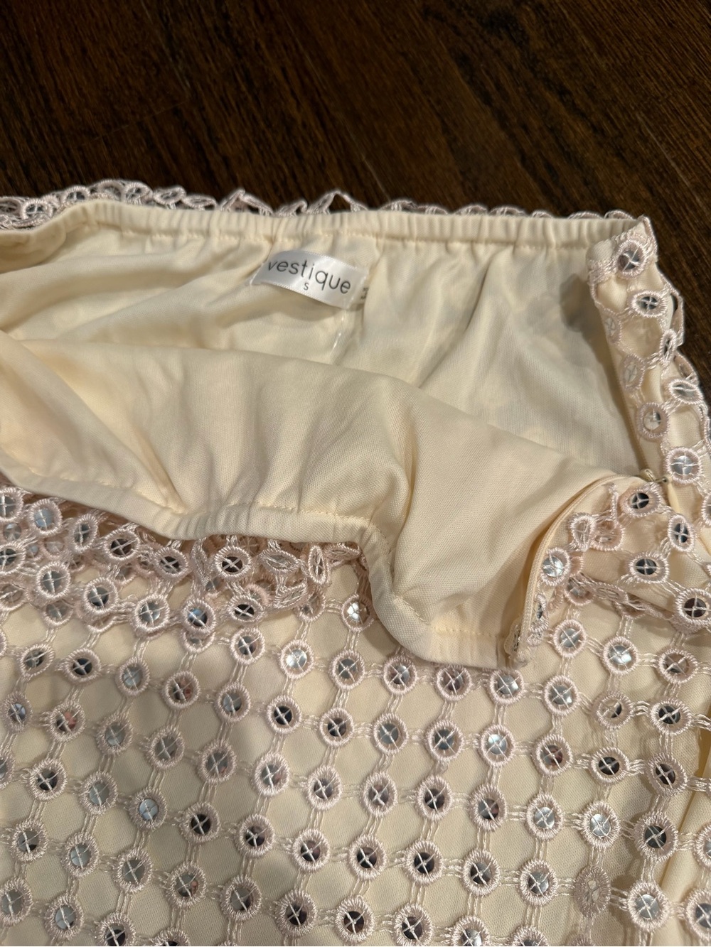 Vestique sequin mini skirt and crop top set - Picture 8 of 9